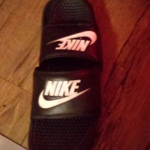 Used Nike sandals